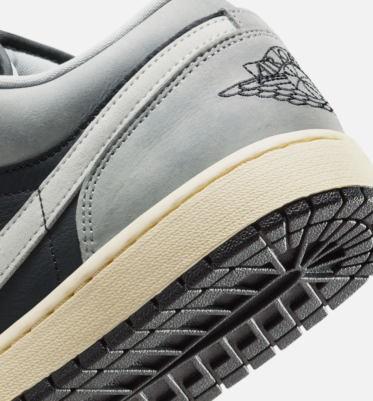 Air Jordan 1 Low SE Men's Lifestyle Shoe – Light Smoke Grey/White/Off Noir