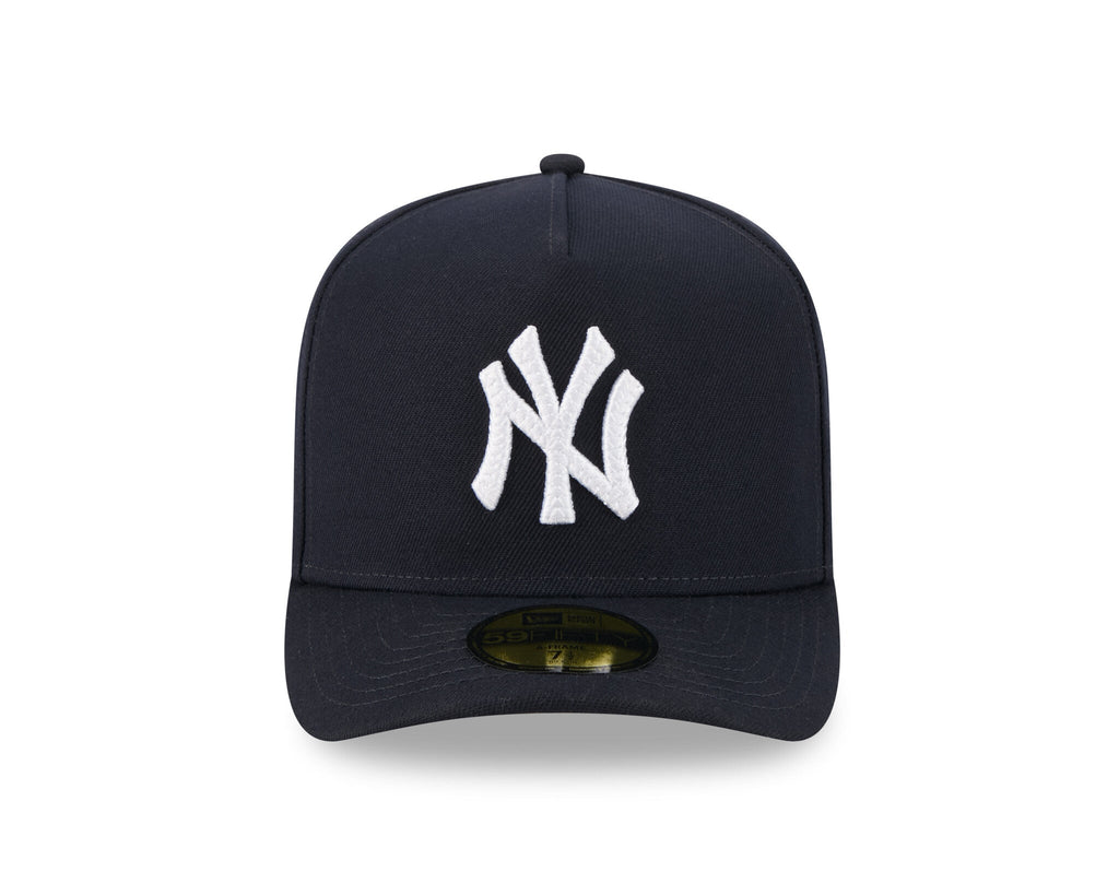 New Era New York Yankees Script Safety Pin Fitted