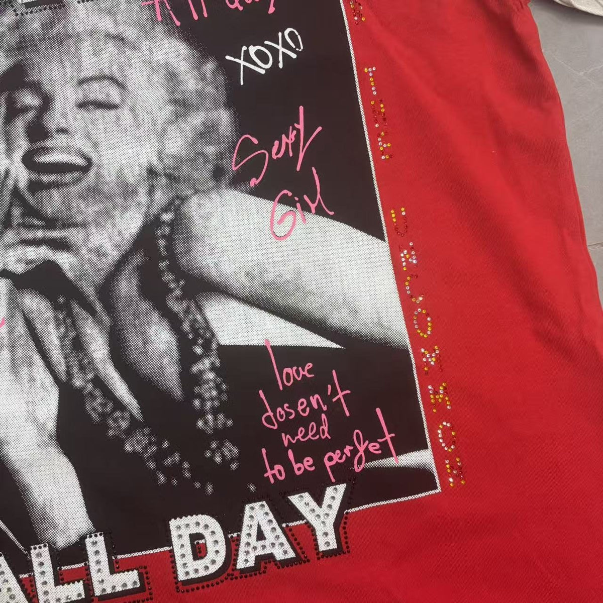 VARE ALL DAY Red Color Block Graphic T-Shirt