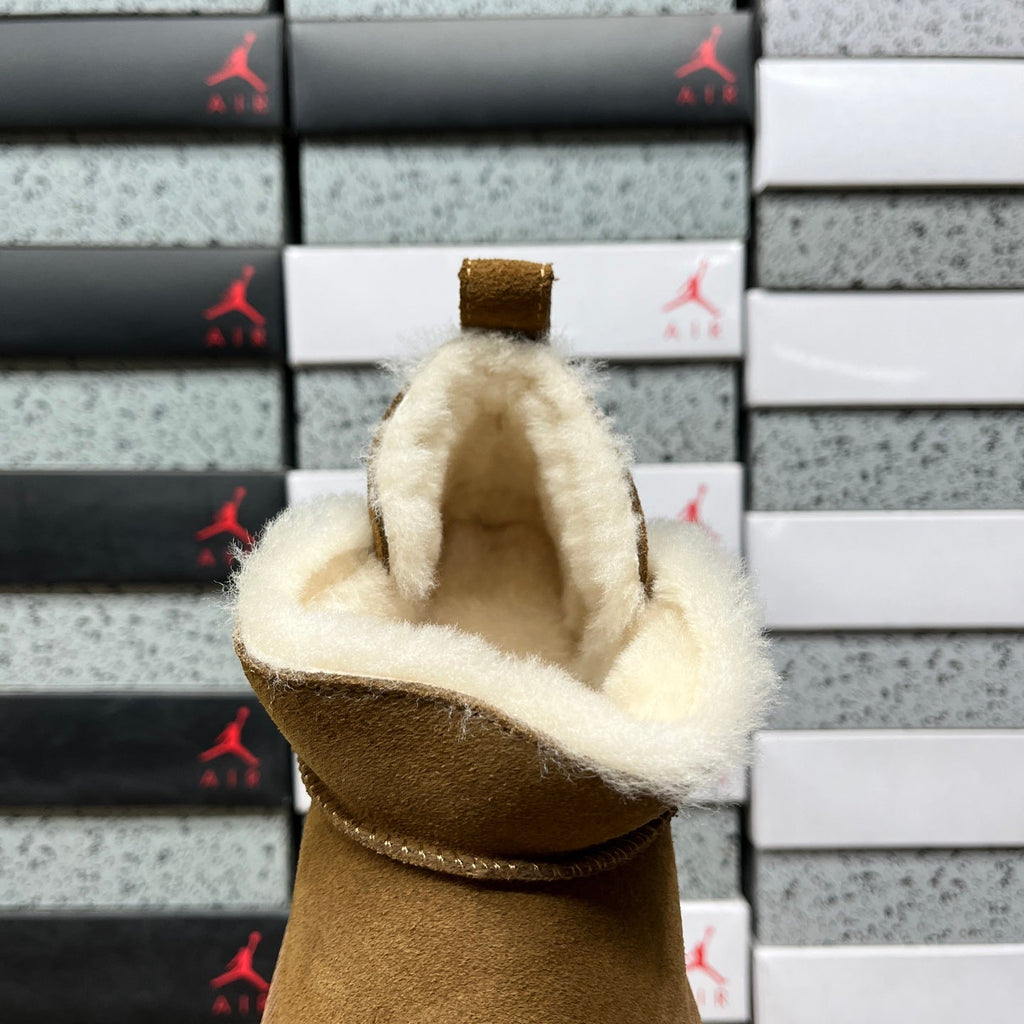 UGG Classic Ultra Mini Platform Women's Boot – Suede Ankle Boot with Cream Shearling Lining, Tonal Pull Loop & Chunky Serrated Platform Sole in Chestnut