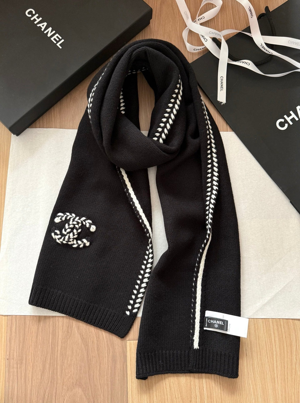 Chanel Style Contrast-Edge Knit Scarf