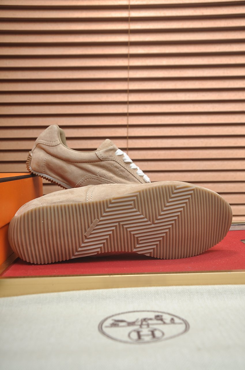 Hermès Beige Low-Top Sneakers