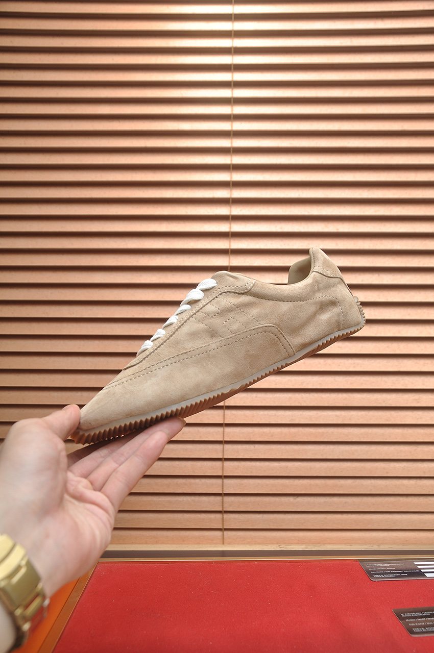 Hermès Beige Low-Top Sneakers