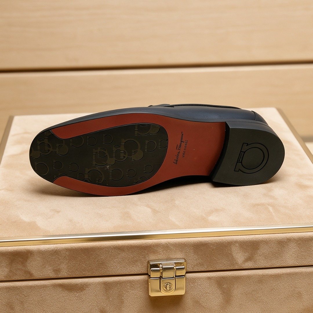 Ferragamo Black Bit Loafers