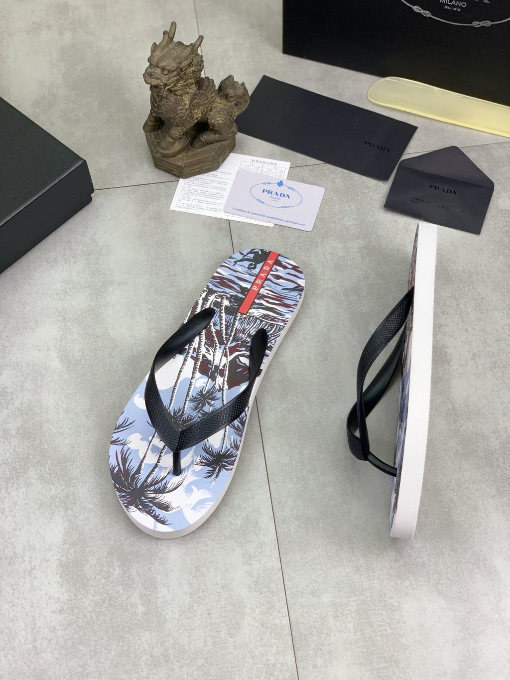 Prada Botanical Print Flip-Flops - Black & Multicolor Print