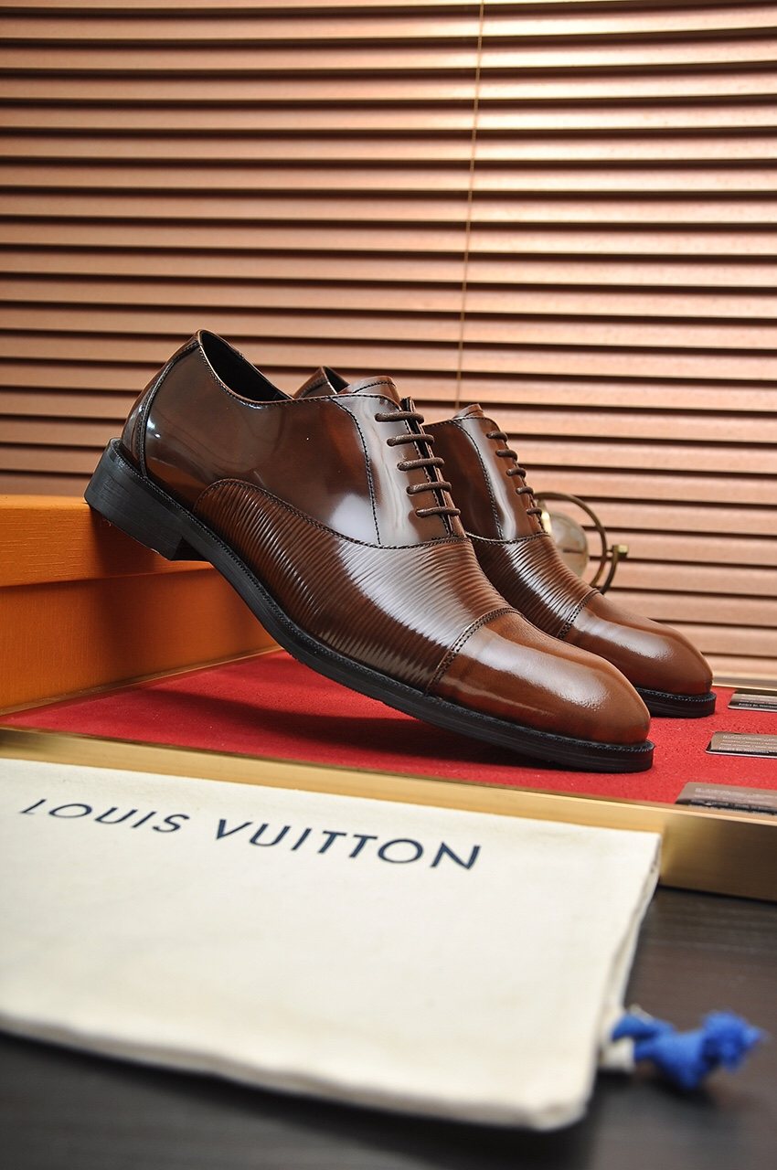 Louis Vuitton Lace-Up Dress Shoes