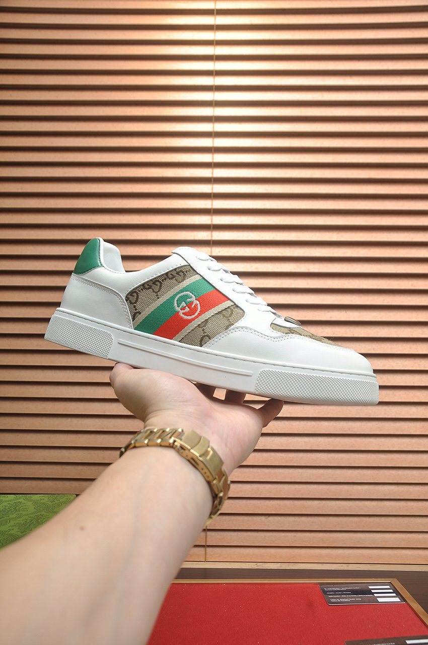Gucci Red-Green Stripe Low-Top Sneakers