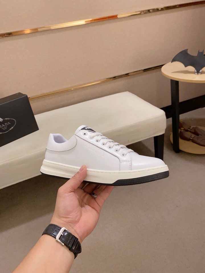 Prada Men's Low-Top Lace-Up Sneakers